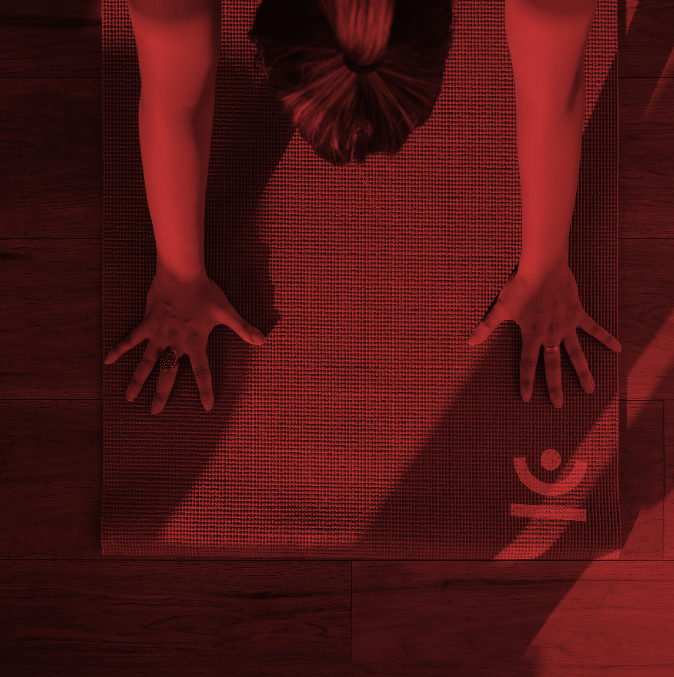 Pilates Mat con Luz InfrarrojaRenueva cuerpo y mente con Pilates Mat en un ambiente cálido y relajante. La luz infrarroja ayuda a aliviar tensiones y potenciar tu bienestar mientras tonificas y fortaleces tu cuerpo. ¡Reserva tu lugar y experimenta este cuidado único!